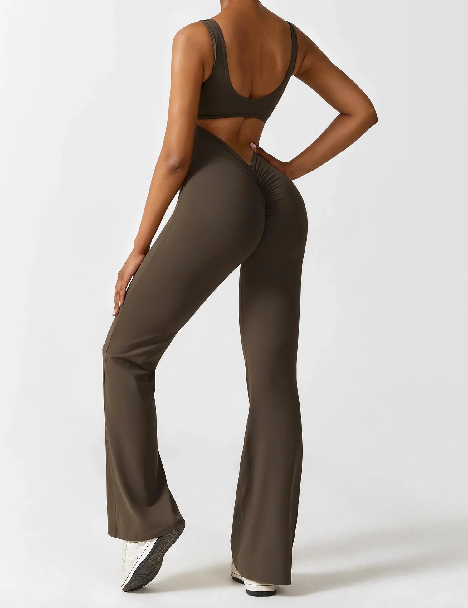 Mondially™ | Zomerse jumpsuit met elegante V-rug