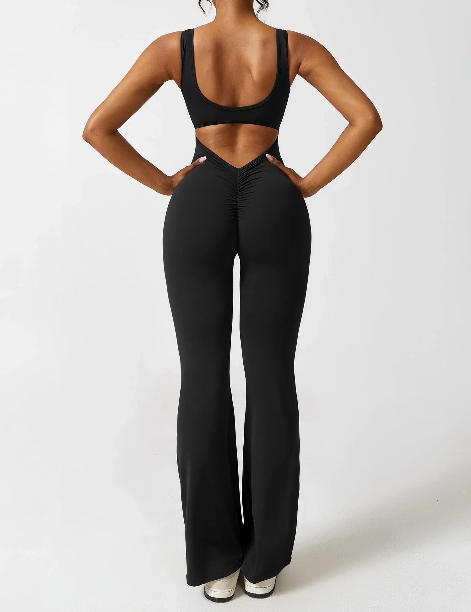 Mondially™ | Zomerse jumpsuit met elegante V-rug