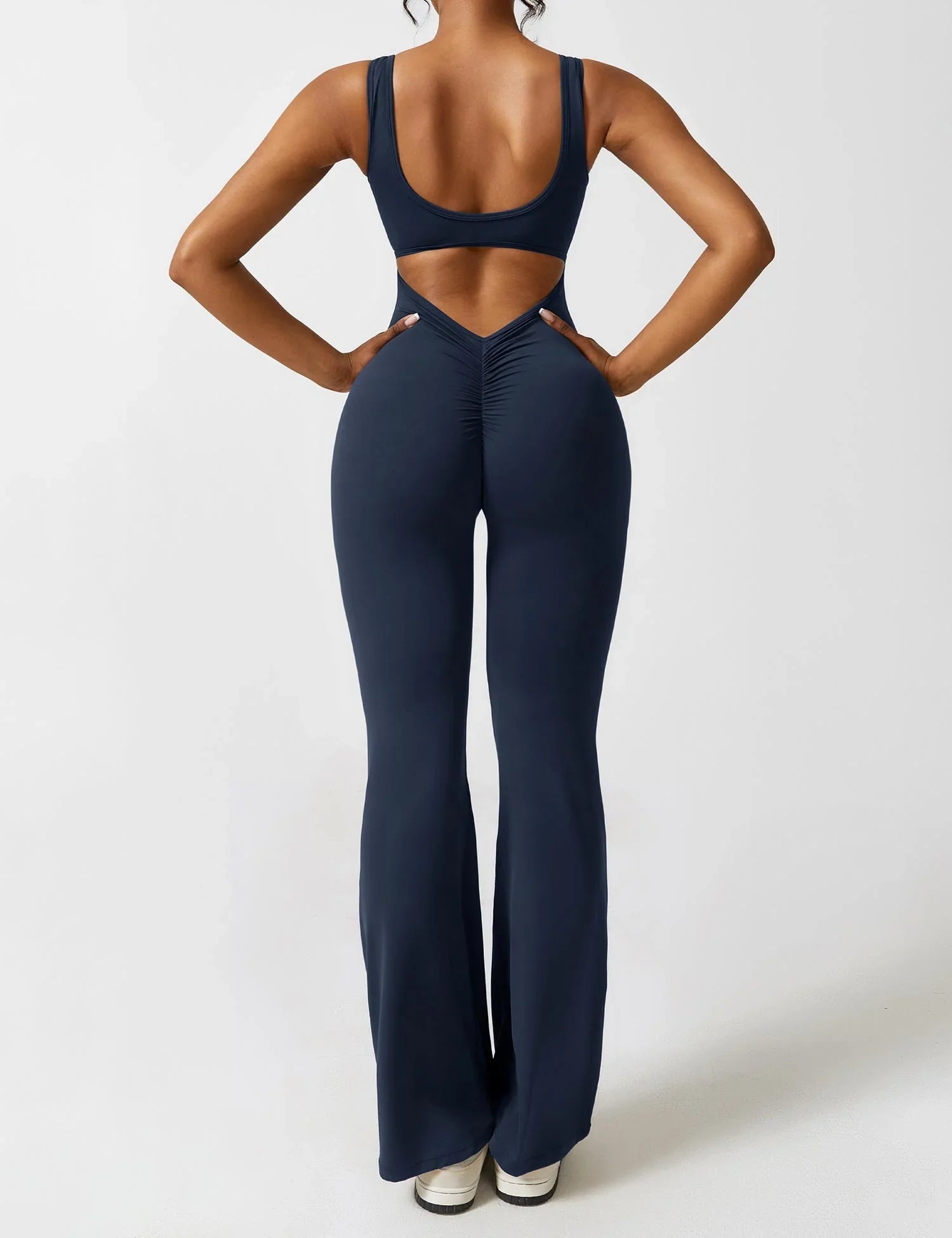 Mondially™ | Zomerse jumpsuit met elegante V-rug